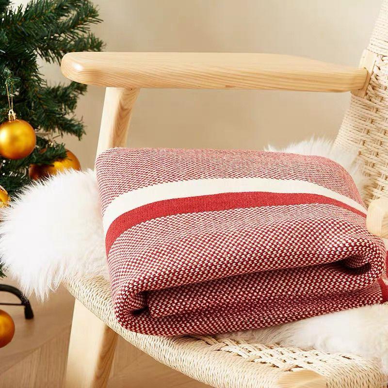Festive Red Decorative Sofa Throw Blanket - Double-Sided Knitted Office Nap Cover for Holidays