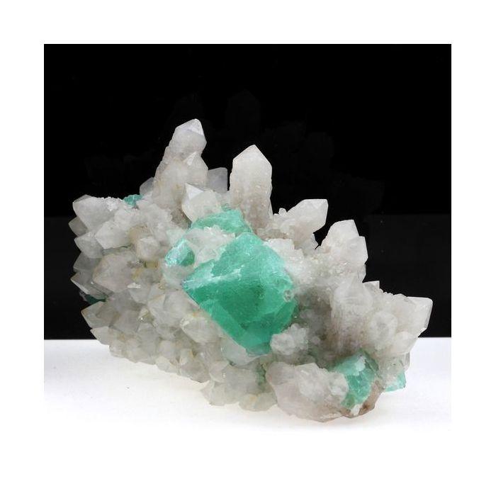 Fluorite verte + Quartz 2315.5 carats