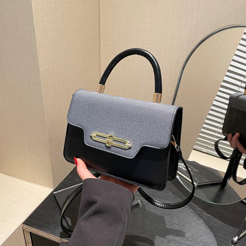 

Fresh new simple light luxury bag popular fashion portable messenger shoulder small square bag чёрный