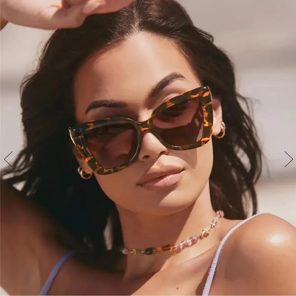 Premium Quality Fashionable Retro Female Stylish Square Sunglasses Retro Black Sun Eyewear Female Male Eyewear Oculos