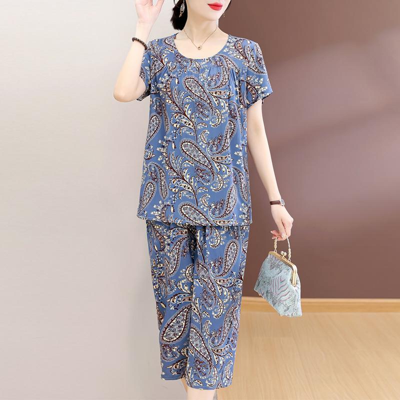 Women's Plus Size Floral Print 2-Piece Set, Casual Short Sleeve Top & Capri Pants (XL-7XL)