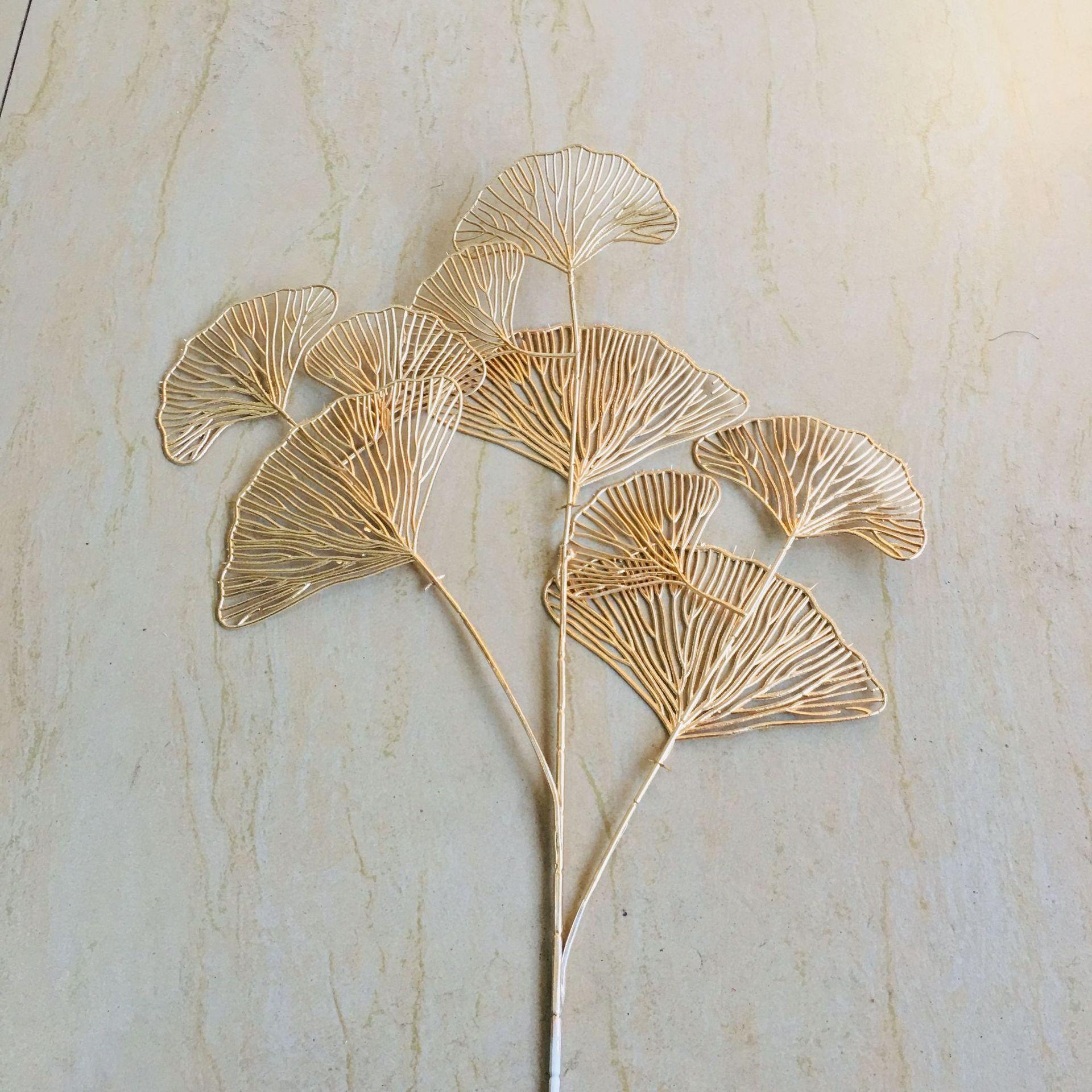 

5PC Three-pronged Fan Leaf Netting Artificial Gold Ginkgo Eucalyptus Holly For Wedding Arch Flower Arrangement Home Decor Crafts