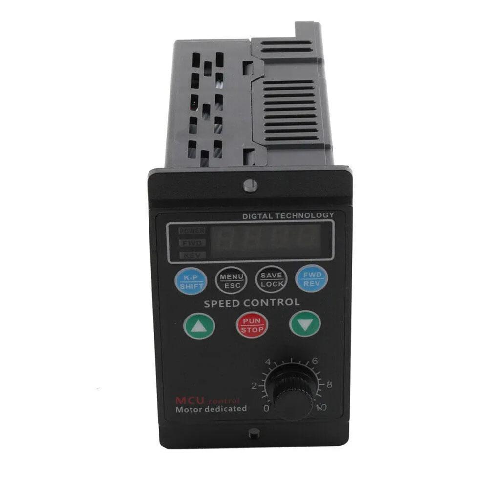 Single to 3 Phase 750W Inverter VFD for 110220V Power Supply with Programmable Function and Built in Communication Port