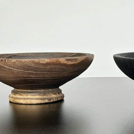 Wabi-sabi Handmade Wooden Fruit Bowl - Retro Log Style Ornament for Living Room, Guesthouse, or Hotel Decor and Storage.