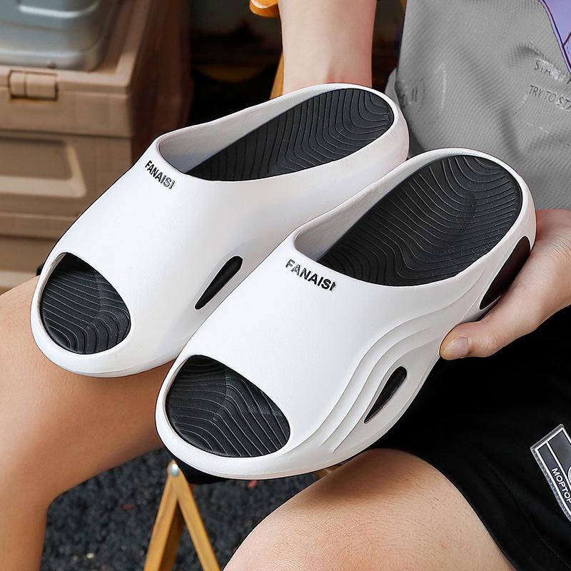 Men's Trendy Non-Slip Indoor/Outdoor Slippers with Thick Sole - Perfect for Summer, Bath, and Home Use