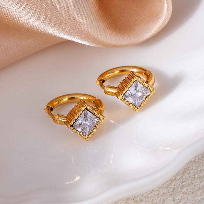 Hochwertige Edelstahl-Sternohrringe mit Vintage-Smaragd- und Zirkonkristallen