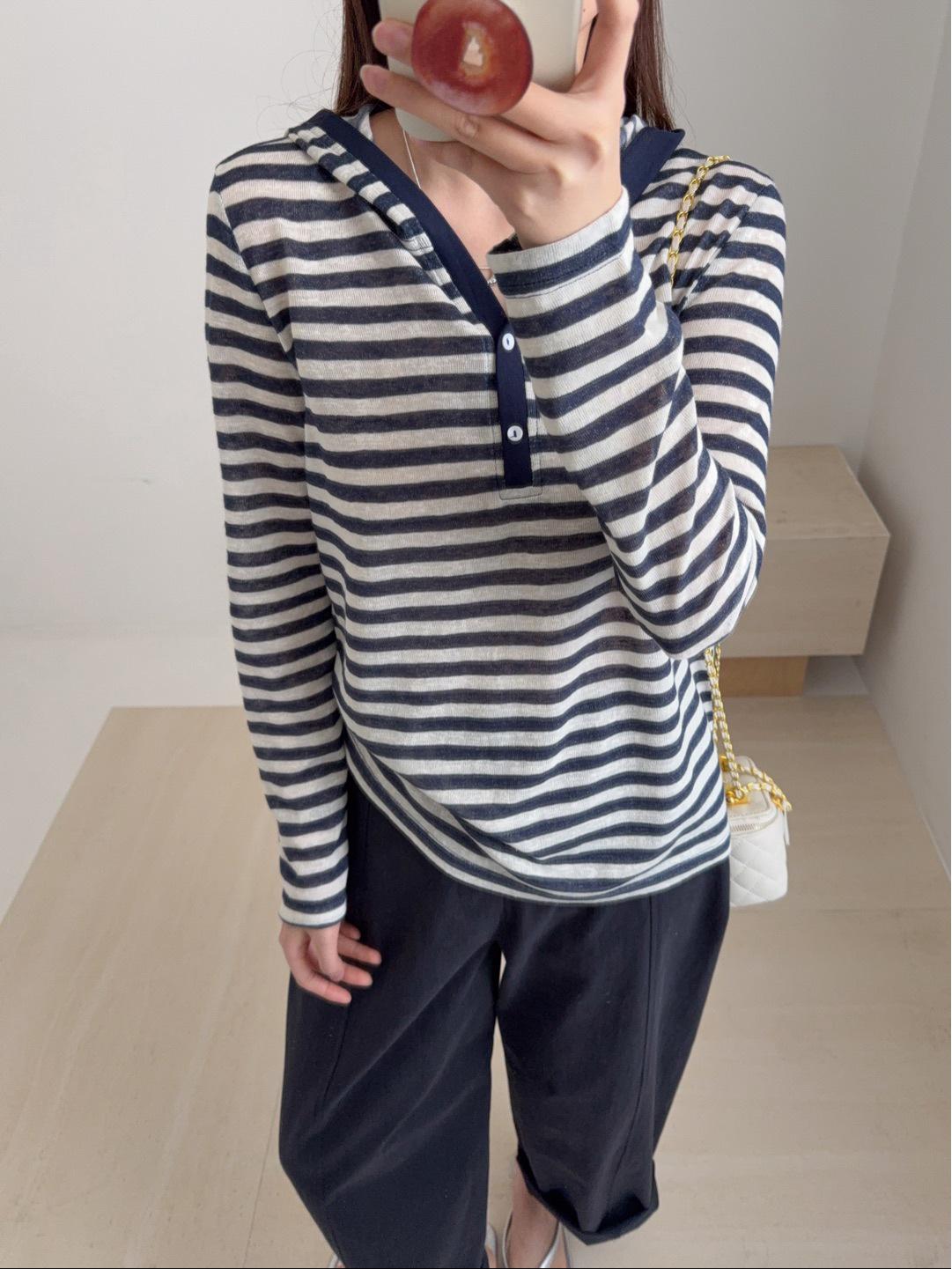 

Korean High-End Slimming Hooded Long-Sleeve T-Shirt: Lightweight & Versatile Base Layer for Women One Size (80-140)