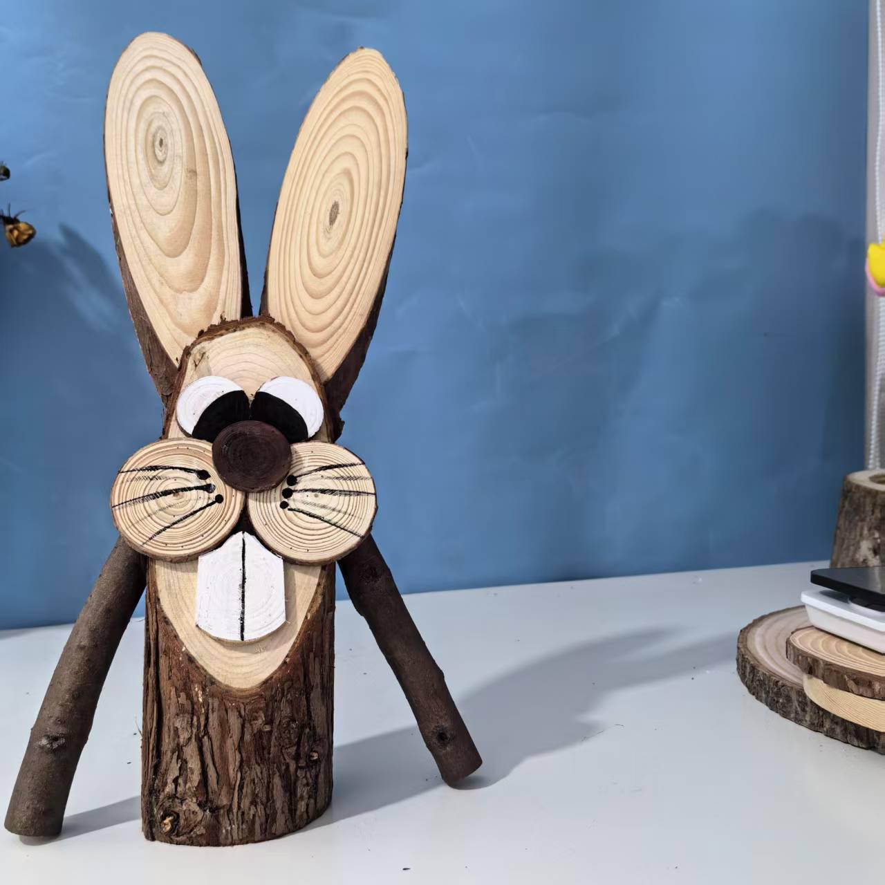 

Creative Wooden Marmot Puppet for Window and Clothing Display Decor 30 cm