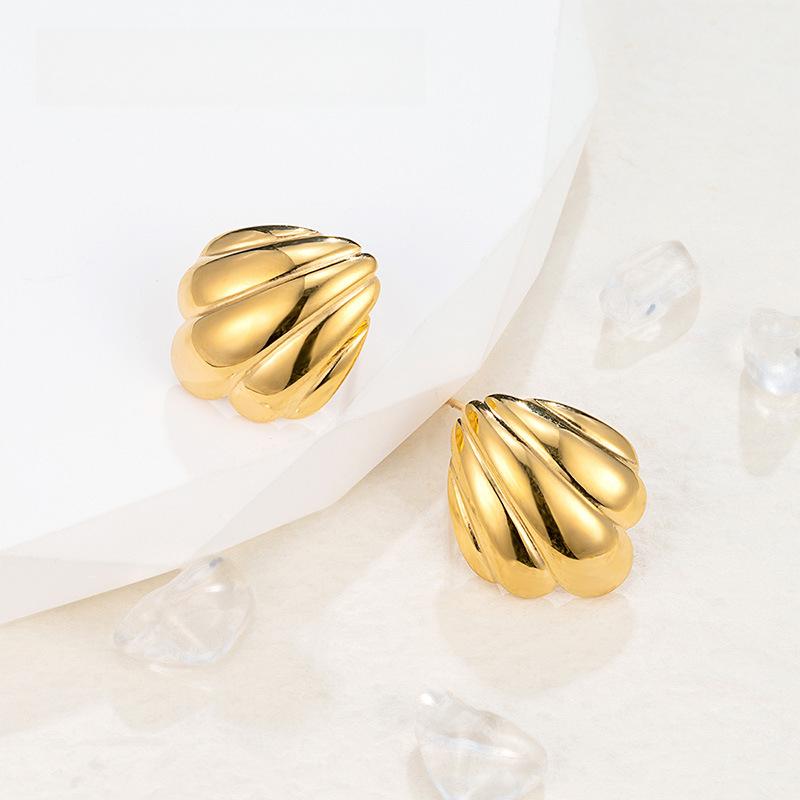 Minimal Stainless Steel Scallop Shell Earrings, Women's Non-fading Light Luxury Versatile Earrings, Titanium Steel