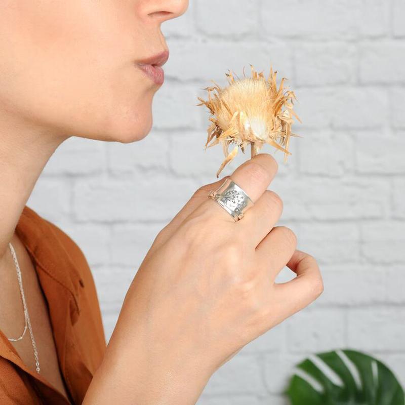 Bague Pissenlit Vintage Grande Pour Femmes Hommes Alliage de Zinc Couleur Punk Gothique Bague Accessoires Unisexe Fait Main Designer Zircon Cadeau Amoureux