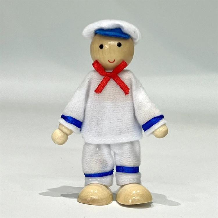 9 Character Wooden Articulated Toy People Promoting Imagination and Family Bonding