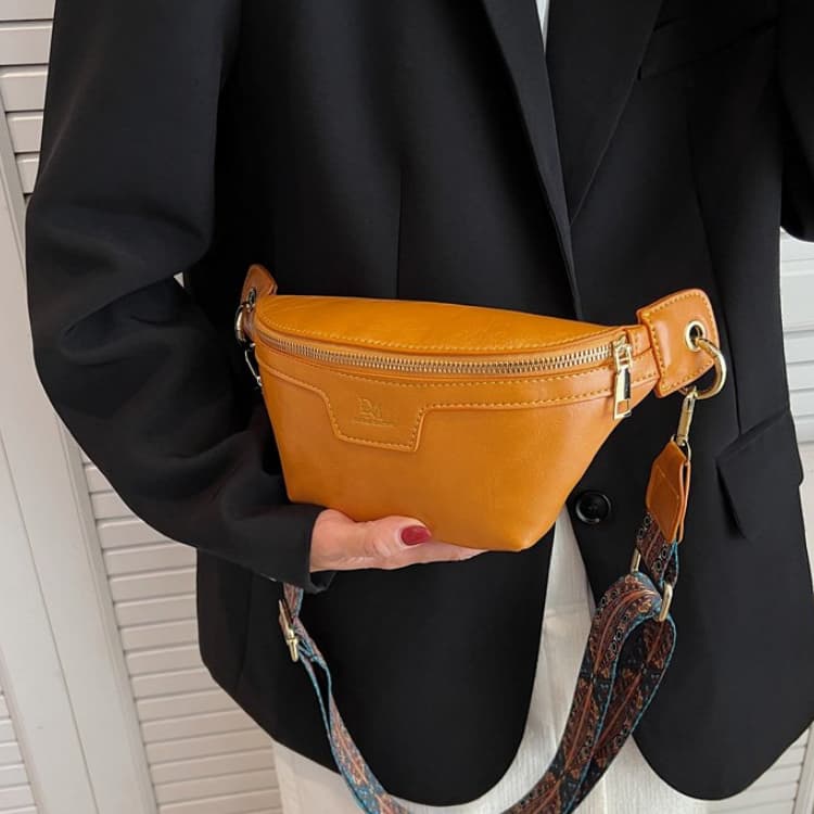 New Women's Fashion Messenger Bag Breast Bag Fanny Pack