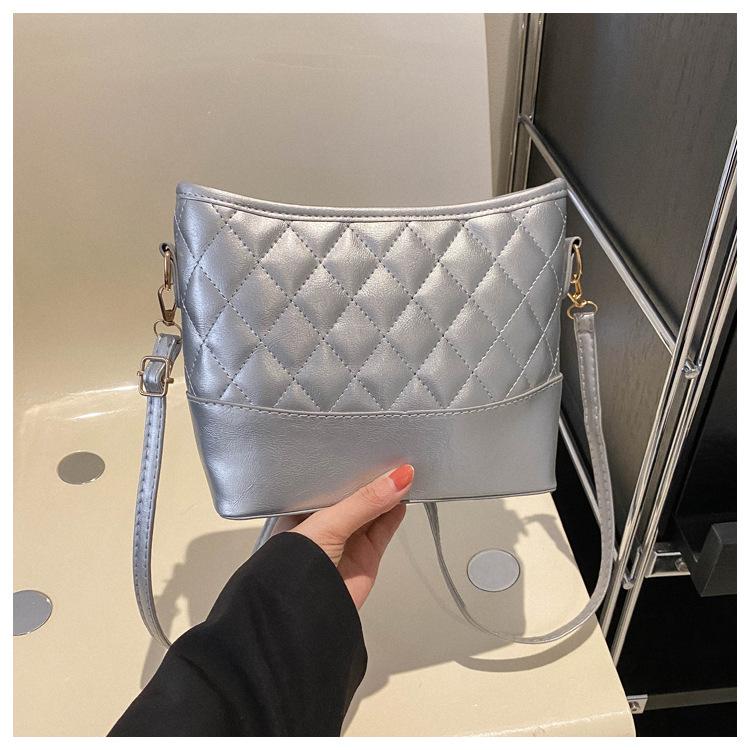 

Модная женская мини-сумка, винтажная сумка через плечо из искусственной кожи, повседневная популярная сумка на одно плечо серебряный