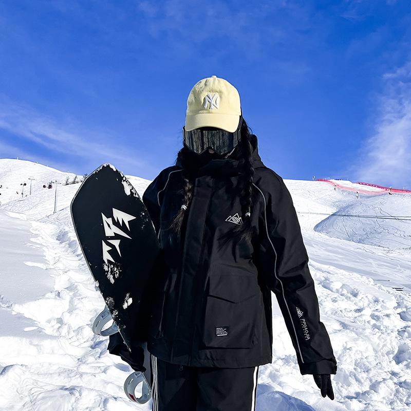 

Унисекс Светоотражающий Лыжный Костюм на Молнии и Липучке - Водонепроницаемая Куртка со Светоотражающими Полосами Medium чёрный