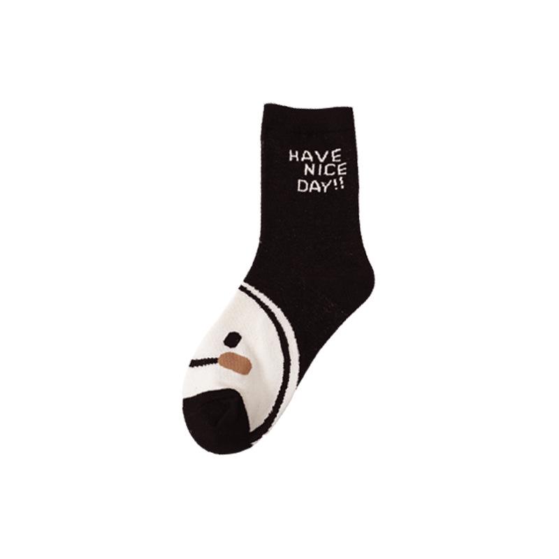 Women's Mid-Tube Japanese Cartoon Cute Black & White Smiley Face Socks, Trendy Korean Style, Perfect for Sports & Students.