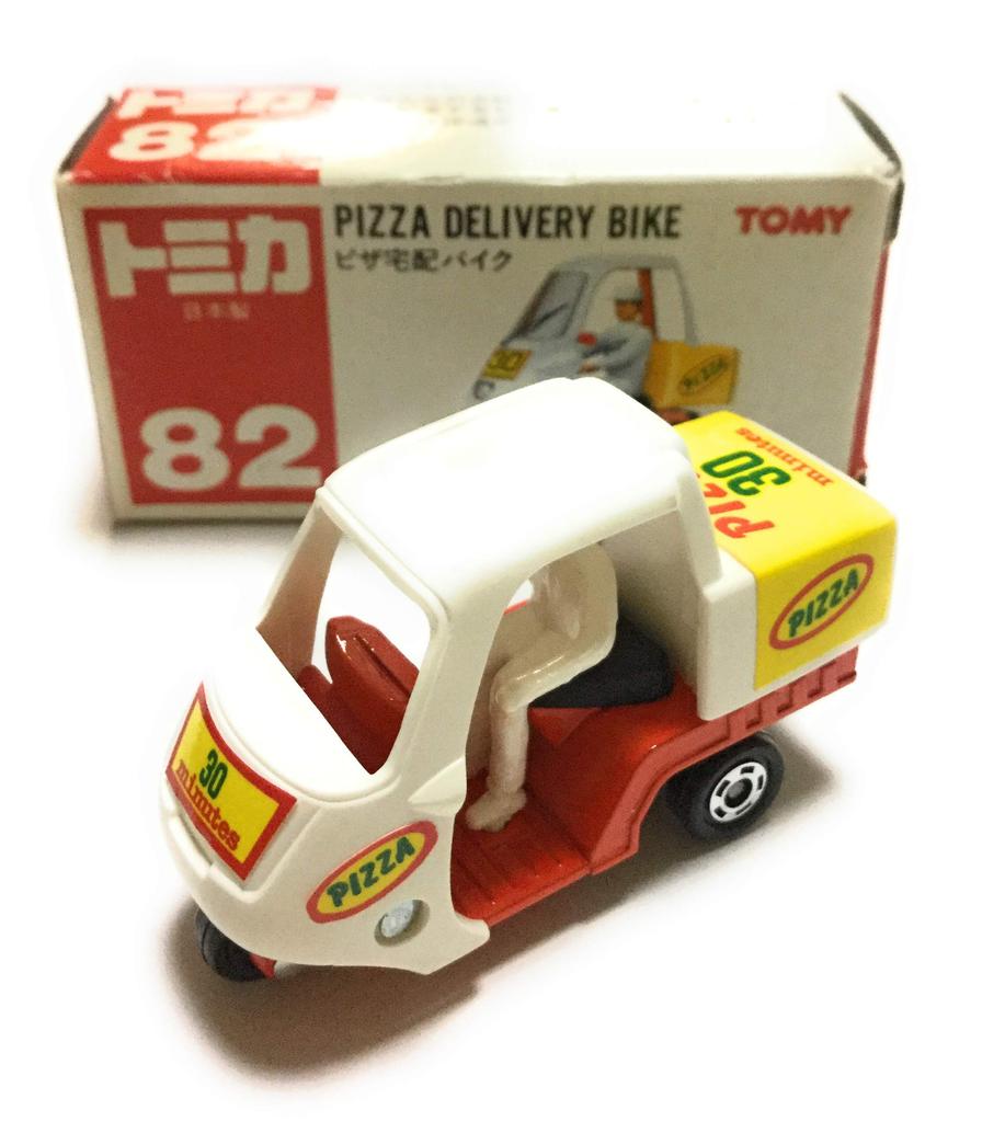 Tomica 82 Pizza Delivery Bike PIZZA DELIVERY BIKE with Doll
