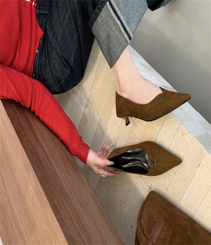 Pointed Head Shallow Mouth Cat Heel Single Shoes Female 2025 Spring and Autumn Style Temperament Suede French Gentle Evening Breeze Fairy High Heels
