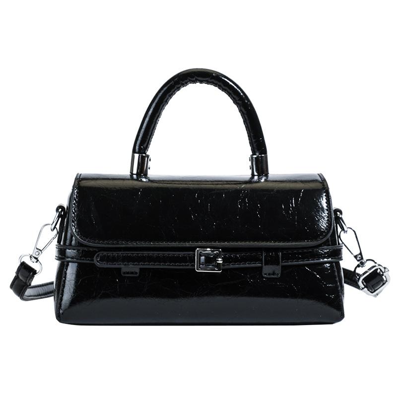 High-end hand carry small square bag women's 2025 spring new fashion simple shoulder bag trendy casual messenger bag