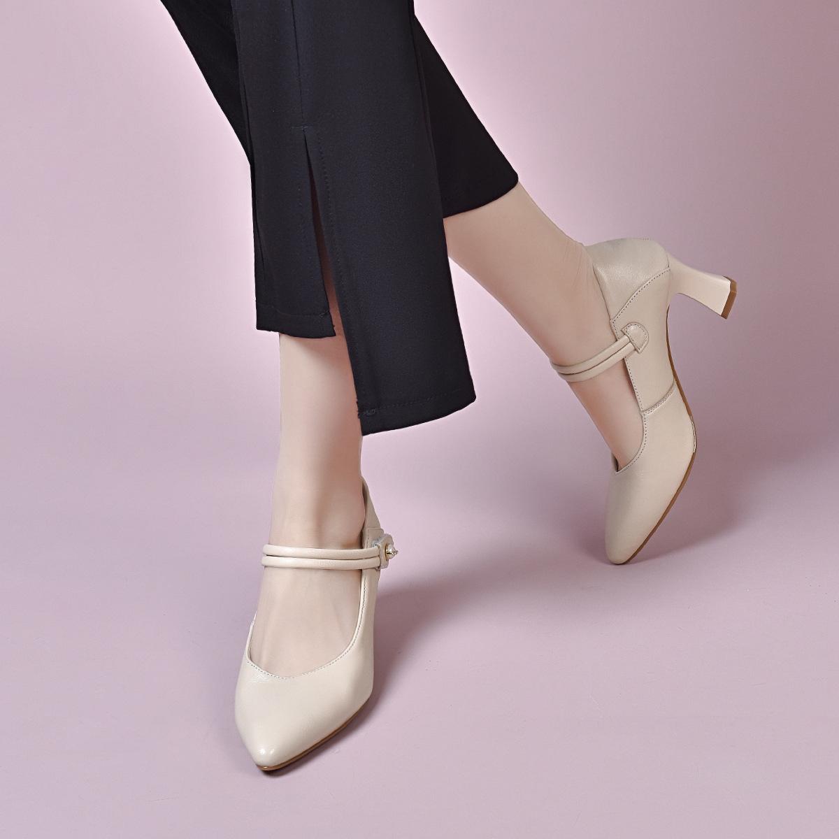 

Женские весенние туфли-лодочки на остром высоком каблуке из овчины с неглубоким вырезом, с ремешком на одной пряжке, рабочие туфли, формальные женские туфли 40 бежевый