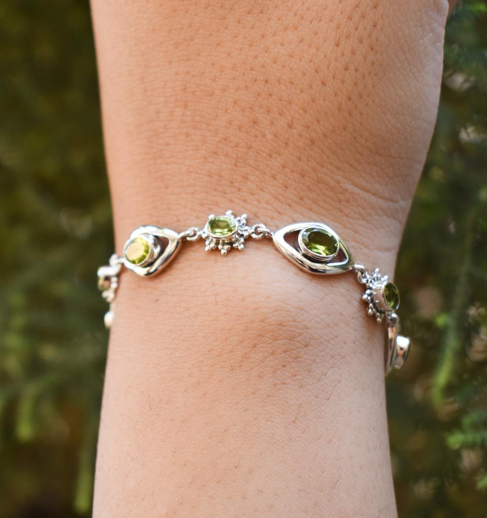 Bracciale in Peridoto Naturale: Gioielli in Argento Sterling 925 con Pietre Verdi