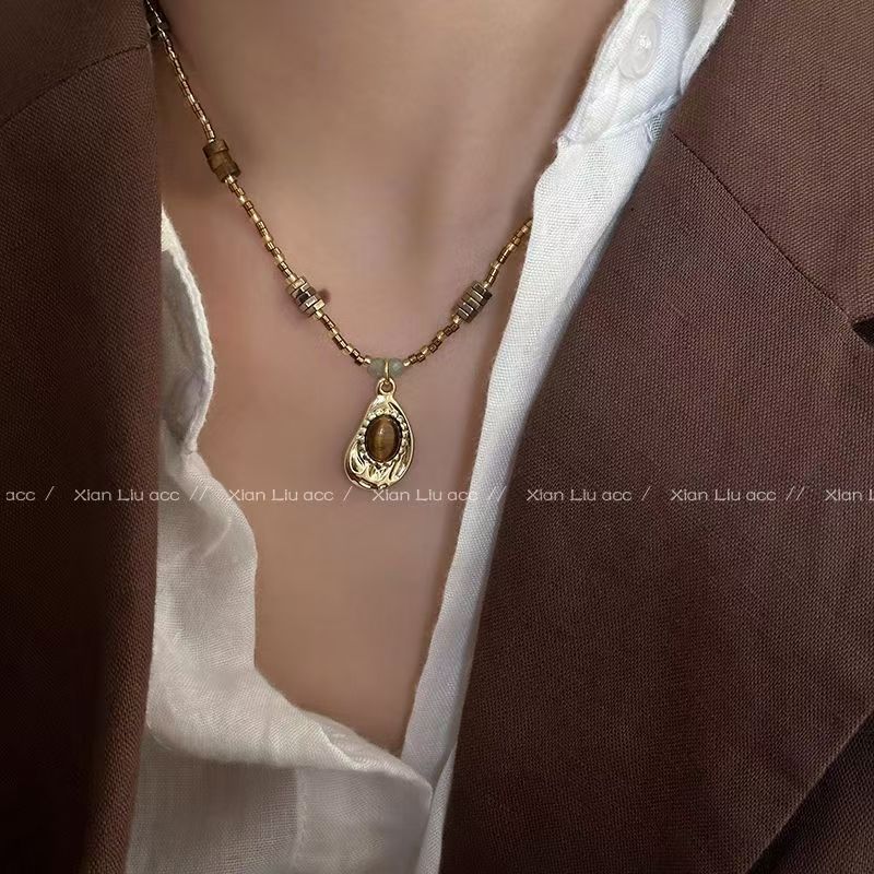 

Break the cocoon and become a butterfly~ Ice through butterfly necklace female niche design collarbone chain exquisite high-value necklace accessories