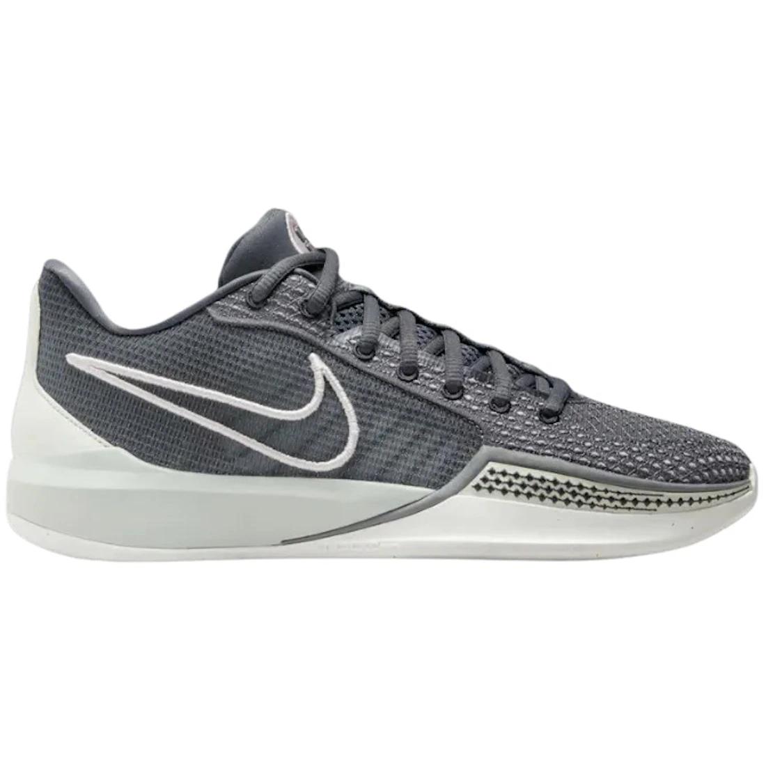 

Sneaker Nike Sabrina 1 Beyond the Game (Women s)(FQ3381-003) 40.5