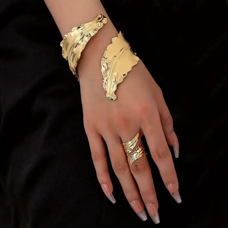 Women's Retro Jewelry Set with Open Bangle Bracelet and