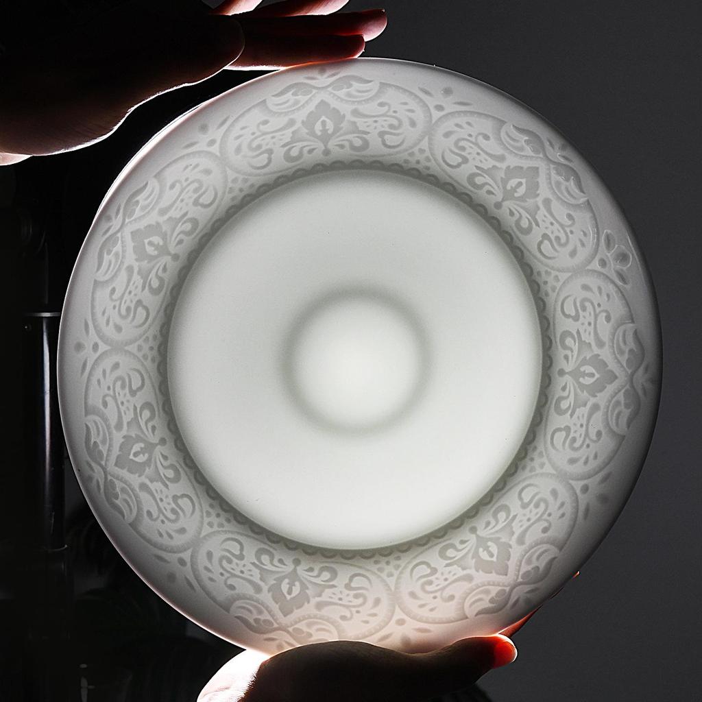 High-End Light Luxury Relief Porcelain Dinnerware Set - Simple White Design