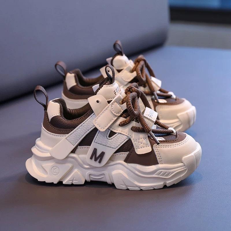 Children's Sports Shoes 2025 New Spring and Autumn Girls Shoes Soft Sole Light Winter Velvet Boys Dad Shoes