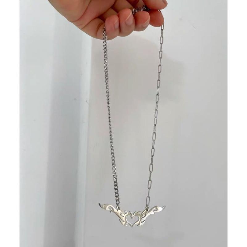 Punk Flame Love Heart Pendant Necklace for Women Girls Gothic Sweet Cool Totem Clavicle Chains Y2k Accessories Jewelry