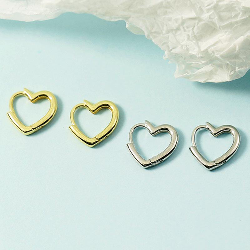 Korean Peach Heart Shaped Earrings for Women - Chic, Elegant, and Trendy Peach Heart Ear Buckle (Platinum)