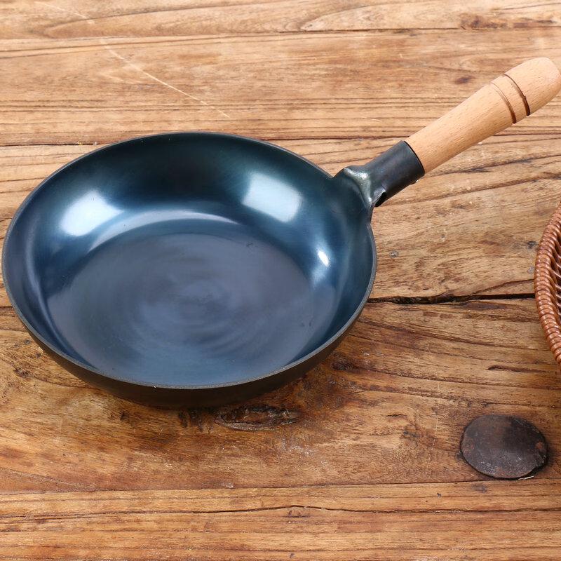 

Zhangqiu Hand-Forged Iron Mini Wok with Wooden Handle