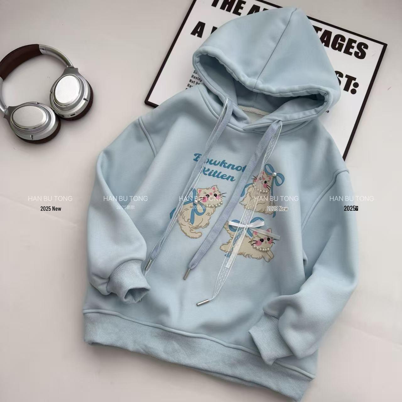 Adorable Fleece-Lined Cat Hoodie for Girls - Cozy AutumnWinter 2025 Style 160 cm небесно-голубой 2690₽
