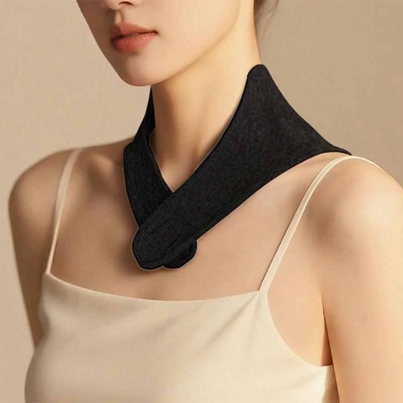 

Женский зимний шарф-манишка для защиты от холода с постоянной температурой Without pockets чёрный