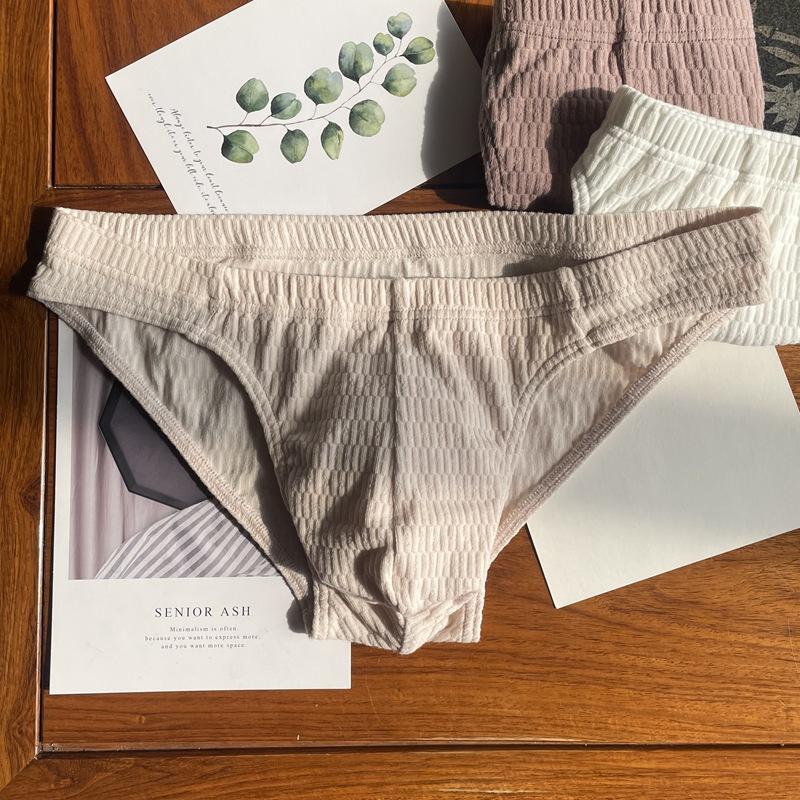 Men's Pure Cotton Breathable Triangle Underwear Men's Solid Color Simple and Sexy Underwear