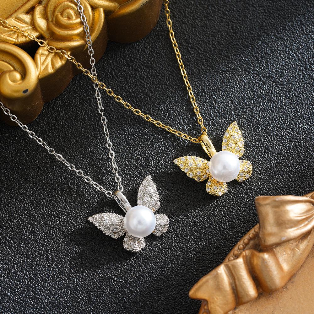 Korean Style Freshwater Pearl Butterfly Pendant Necklace - High-End Versatile Clavicle Chain