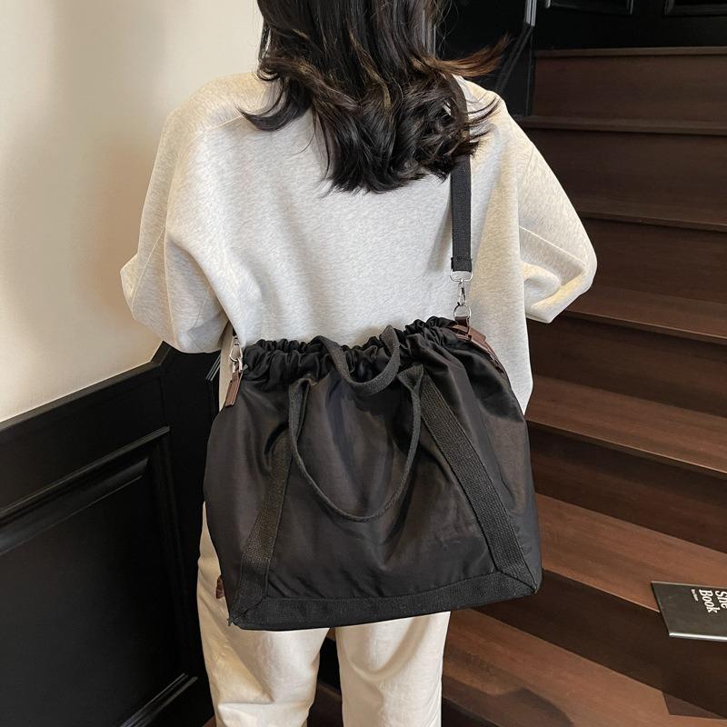 Large Capacity Bag Women's New Summer Casual Messenger Bag Portable Drawstring Folds Class Tote Bag