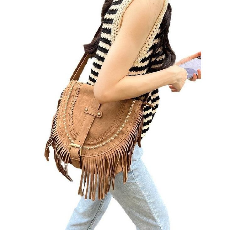 Пляжная сумка Одноплечевая сумка Кроссбоди Сумка с кисточкой из искусственной замши Большая вместимость Летняя дорожная женская сумка Легкая роскошная Повседневная дорожная Camel color