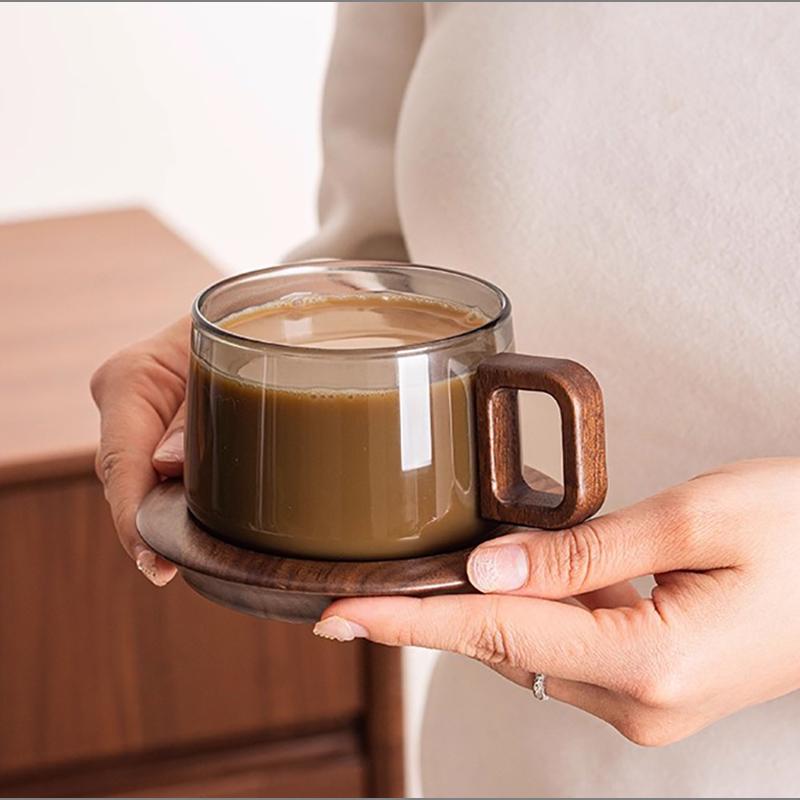 Europeisk Stil Glas Kaffekopp Fat Genomskinlig Glasmugg Utsökt Eftermiddag Kamelia Te Kaffemugg Hem Frukost Mjölkkopp