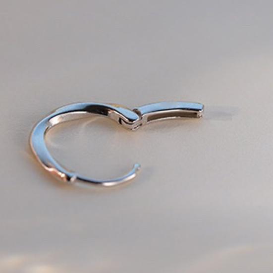 1 Pair Women Earrings No-Blocking Ear Buckle Stable Fit Twist Earrings Circle Design Mirror Polished Hoop