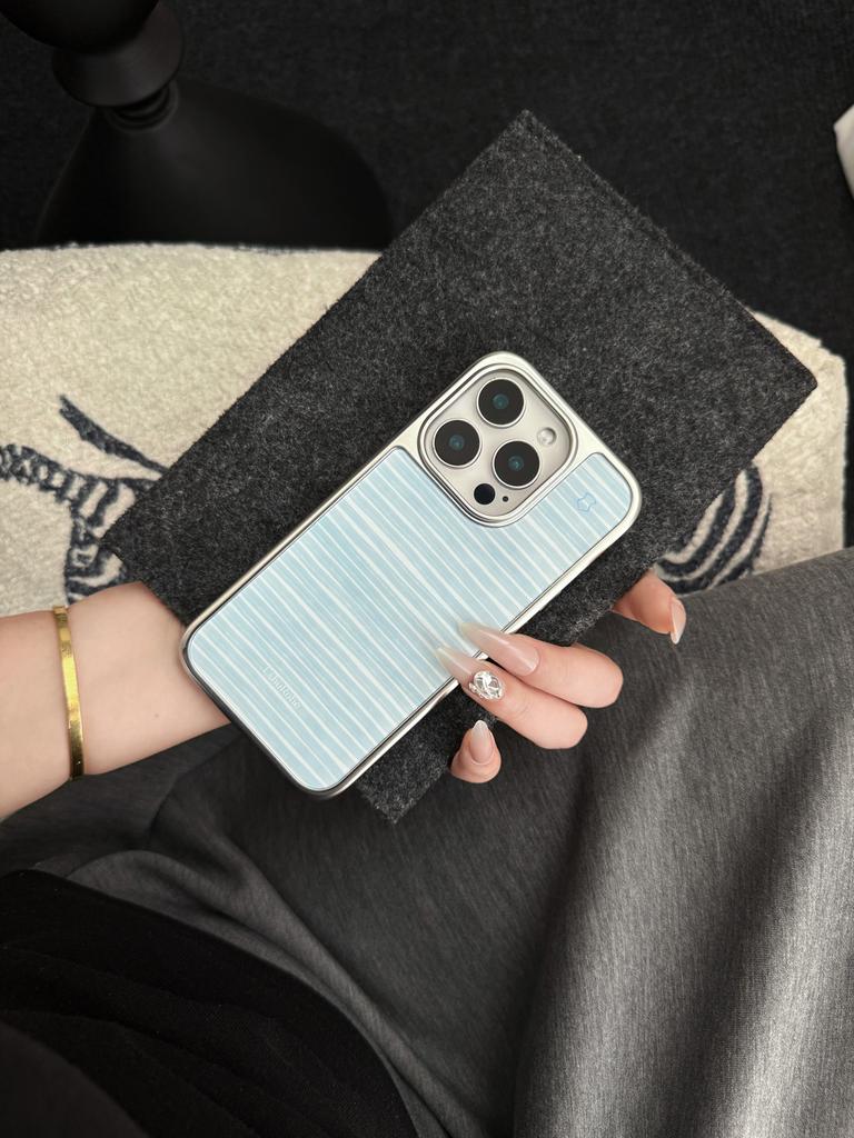 Retro Sea Blue Summer Stripes Sea Soul Hand Phone Case for iPhone 17 16e 16 15 14 13 12 11 Pro Max X Air Plus Luxury Clear