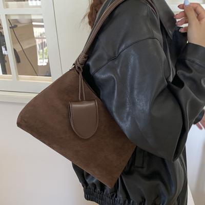 Autumn and Winter Simple Solid Color Musk Skin Velvet Niche Underarm Bag Women's Popular Casual Messenger Bag Commuter Shoulder Bag