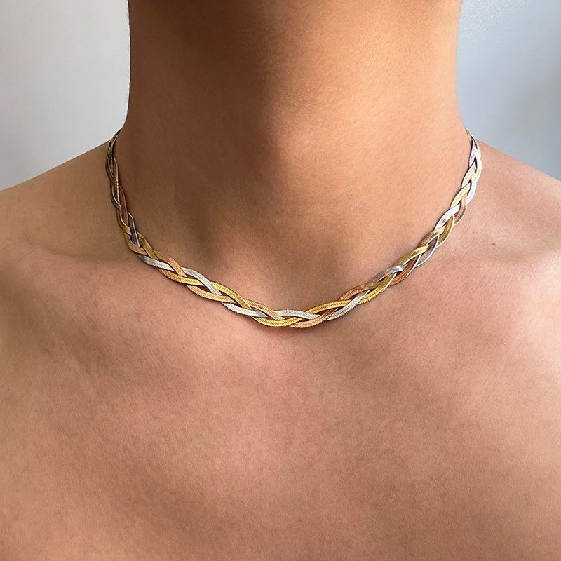 

European and American Niche Three-Layer Stacked Hip-Hop Titanium Steel Necklace Mixed Color Braided Clavicle Chain Men s High-End Accessories Three Color Snake Bone Chain