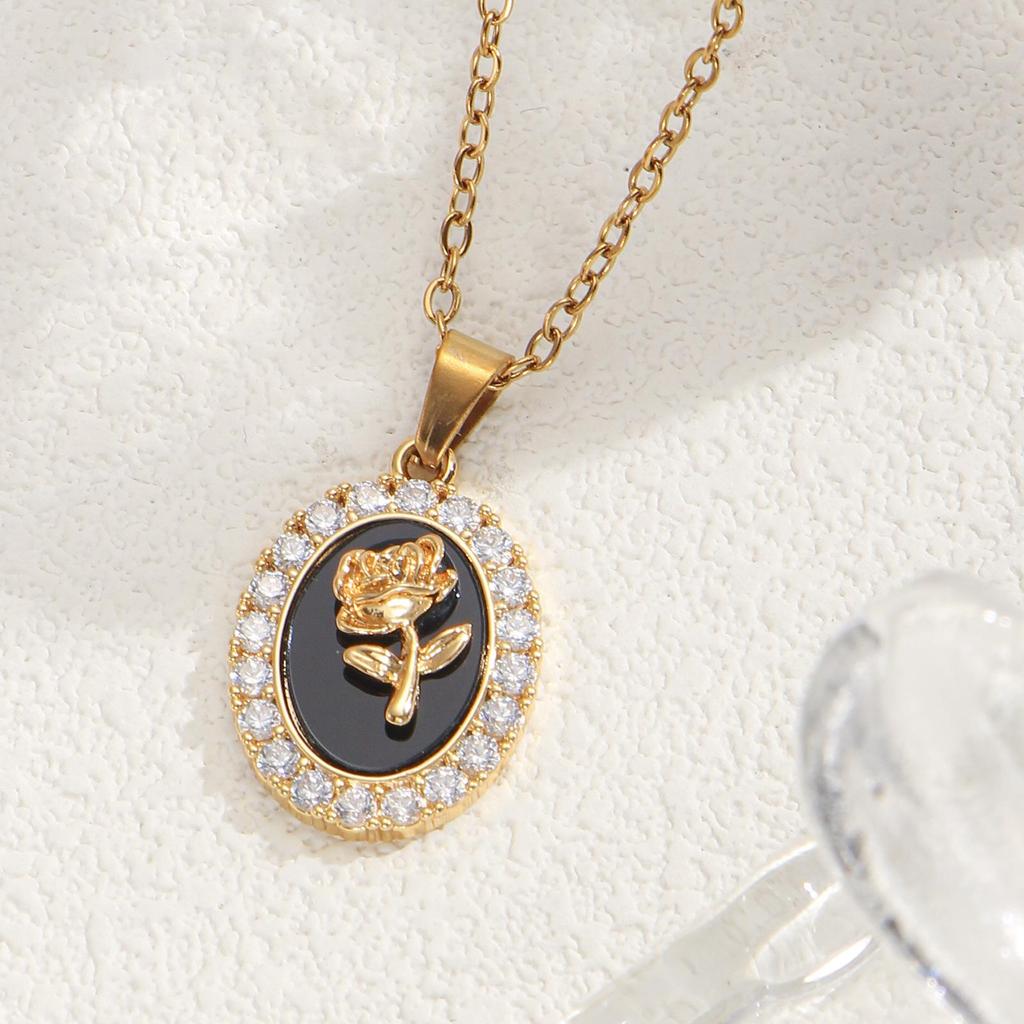 Black Retro Court Rose Pendant Necklace with Cubic Zirconia and Gold-Plated Women's Chain