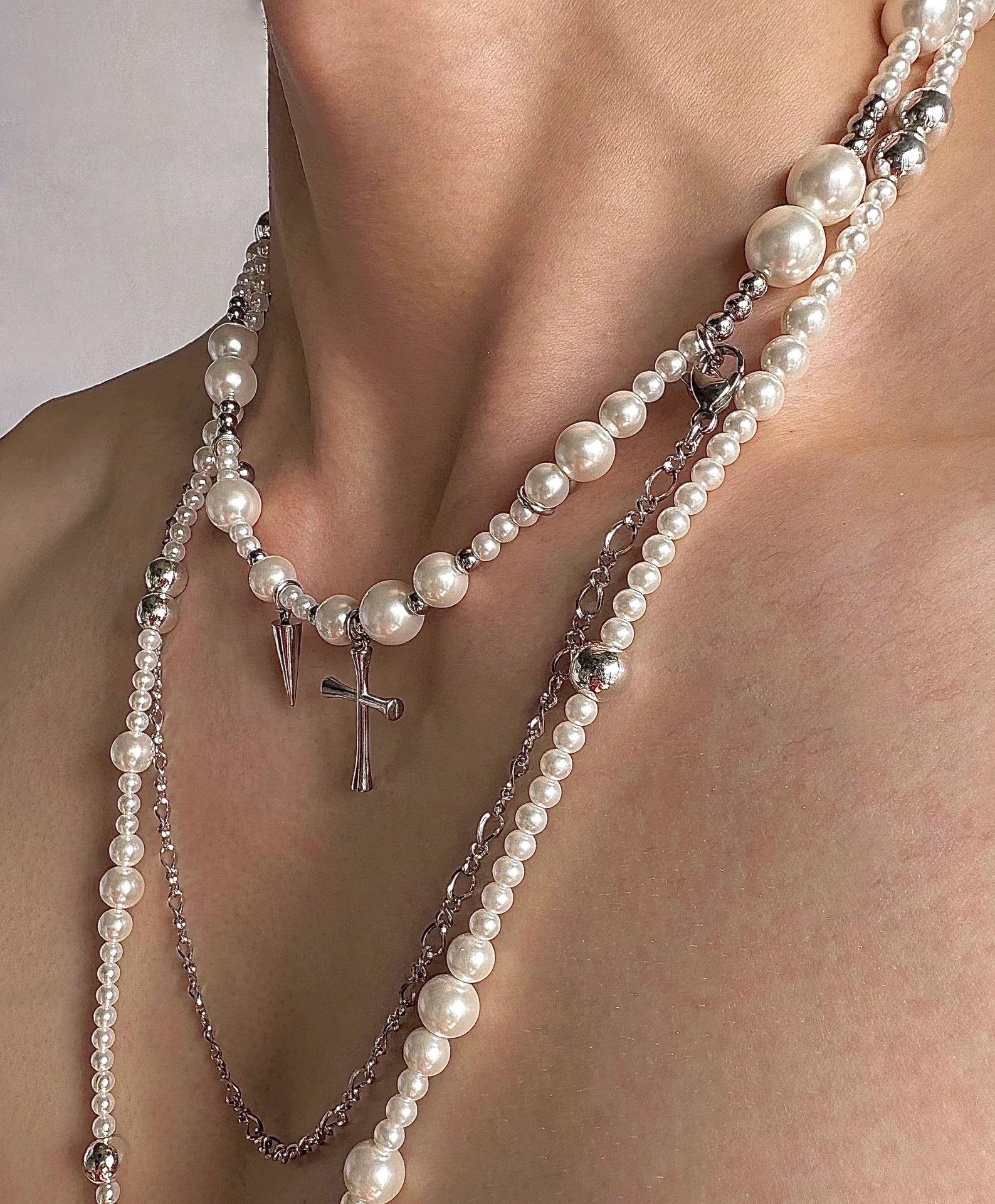 

Niche Pearl Titanium Steel Necklace - Versatile Clavicle Chain Choker for Men and Women