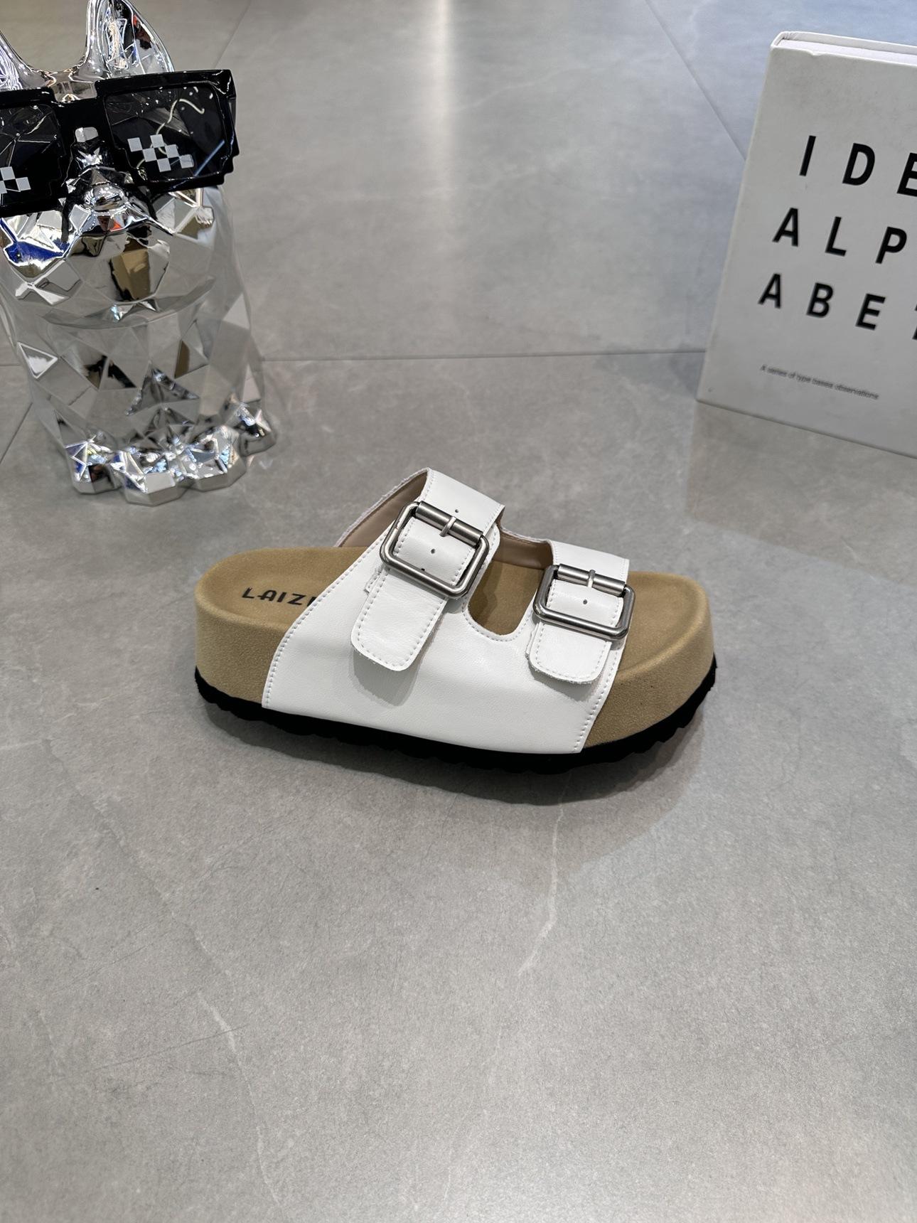 

In the summer of 2025, the new leather is fashionable and versatile, and the thick sole increases the height of the word to wear open-toed cool slipp 40 белый