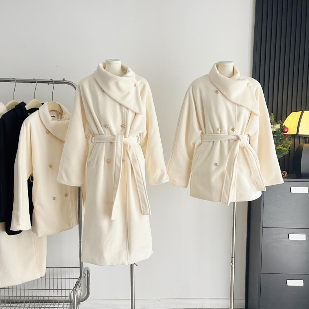 Xin Xing Women's Multi-color Tweed Wool Overcoat with Gold Buttons & Thin Belt – Winter 2024 Collection