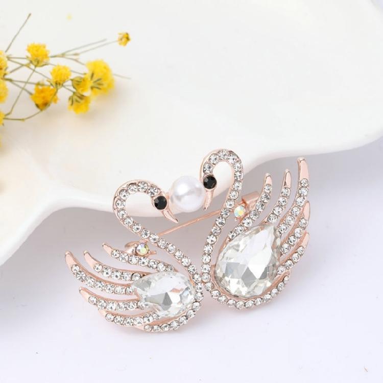 Elegant Small Swan Brooches with Rhinestones Unique Swan Pin Unisex Pins Alloy Texture Suitable for Fashionable Outfits