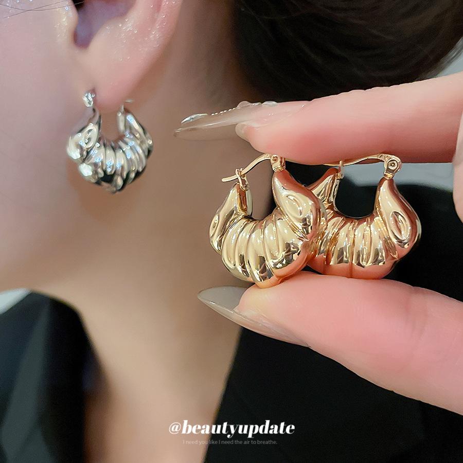 Metal Smooth Shell-shaped Texture Ear Buckle Leisure Commuting Niche Versatile Earrings Light Luxury Earrings