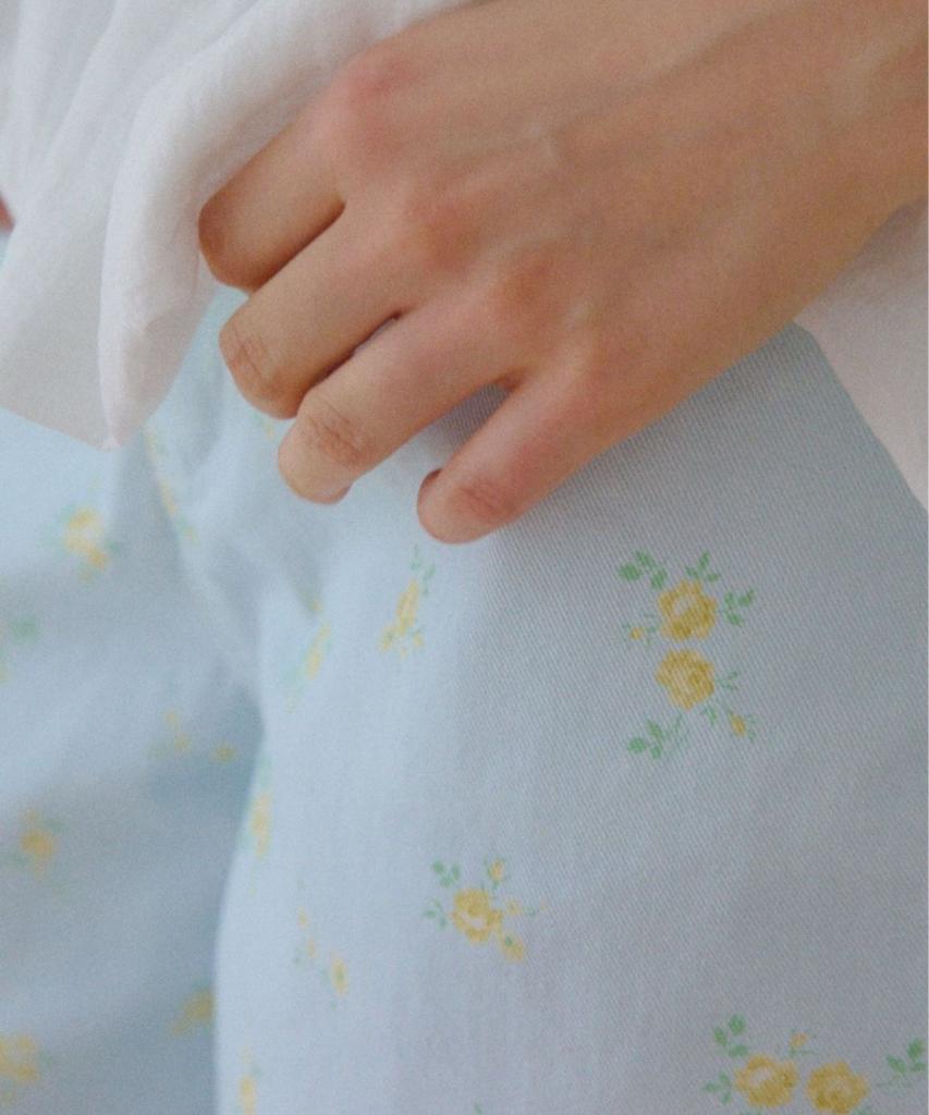 Okuka Rose Flower Pattern Shorts